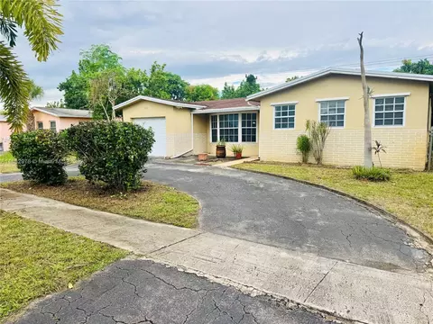 4771 NW 20th St, Lauderhill, FL 33313