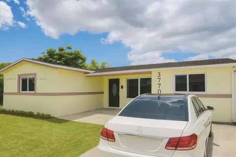 3770 NW 8th Pl, Lauderhill, FL 33311