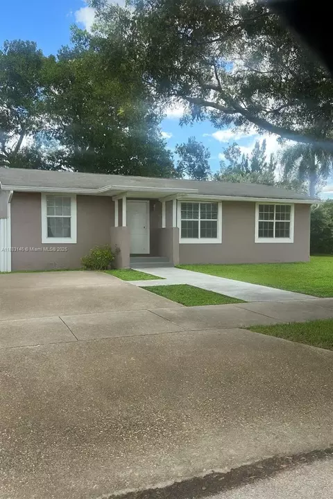 9571 NW 13th Ave, Miami, FL 33147