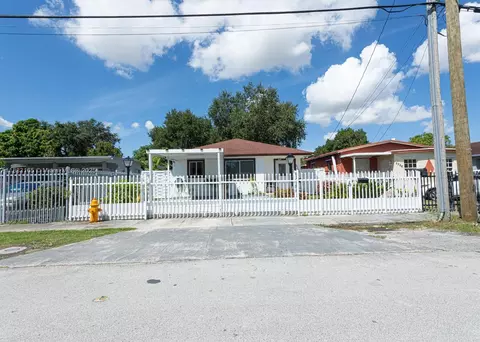5290 NW 30th Ct, Miami, FL 33142
