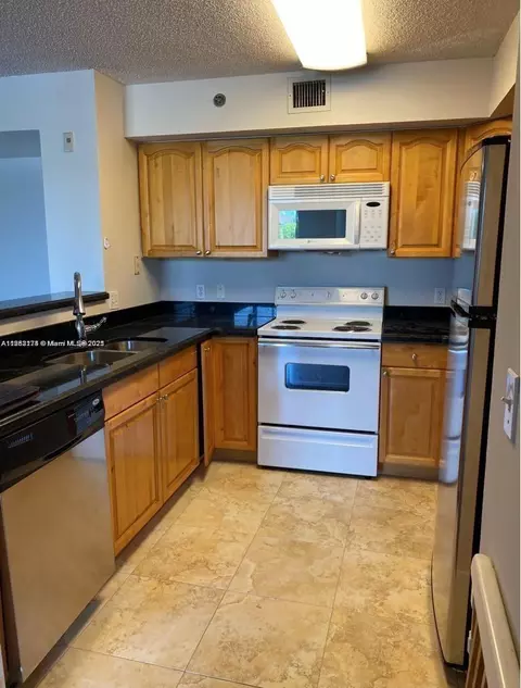 19601 E Country Club Dr #7303, Aventura, FL 33180