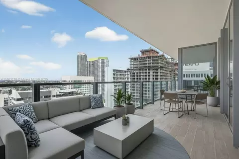 88 SW 7th St #2402, Miami, FL 33130