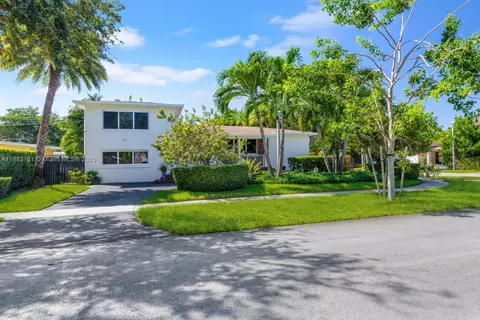 100 NE 123rd St, North Miami, FL 33161