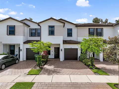 156 SW 185th Way, Pembroke Pines, FL 33029