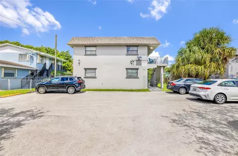 7311 NW 37th St, Hollywood, FL 33024