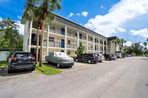 5090 SW 64th Ave #206, Davie, FL 33314