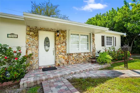 7030 Tyler St, Hollywood, FL 33024