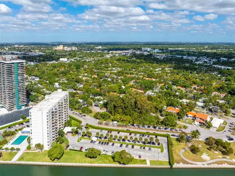 860 NE 70th St, Miami, FL 33138 photo 8