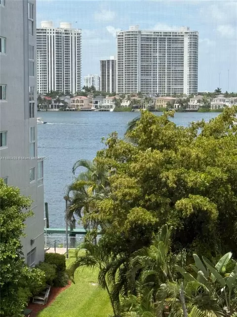 17801 N Bay Rd #505, Sunny Isles Beach, FL 33160
