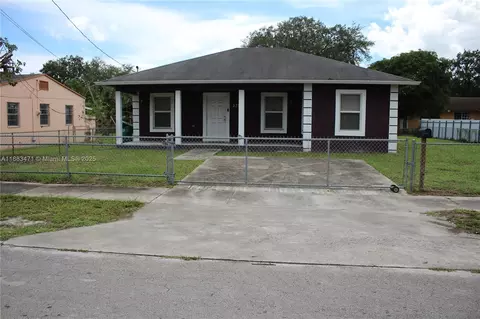 2330 NW 100th St, Miami, FL 33147