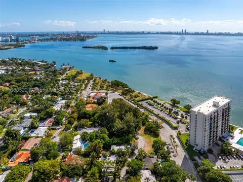 895 NE 70th St, Miami, FL 33138 photo 2