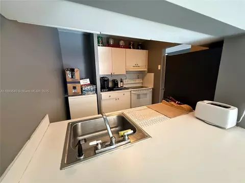 Kitchen - 440 E 23rd St #1316, Hialeah, FL 33013 photo 1 of 4