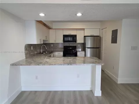 8888 SW 131st Ct #308, Miami, FL 33186