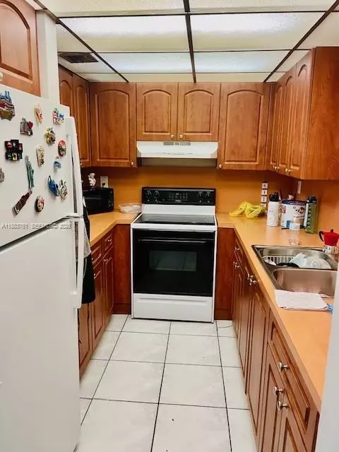 1810 W 56th St #3315, Hialeah, FL 33012