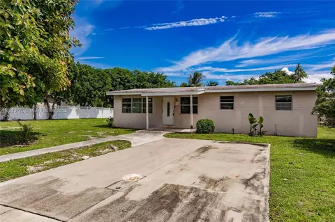 139 NW 12th Ave, Delray Beach, FL 33444