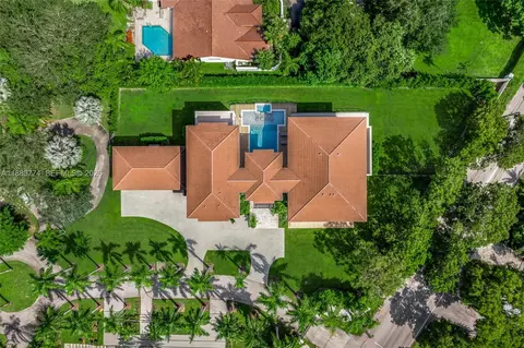View/Area - 13120 Old Cutler Rd, Pinecrest, FL 33156 photo 3 of 5