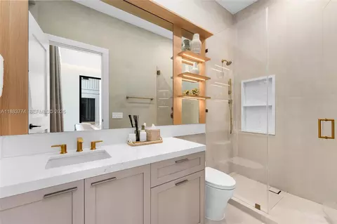 Bath - 13120 Old Cutler Rd, Pinecrest, FL 33156 photo 1 of 8