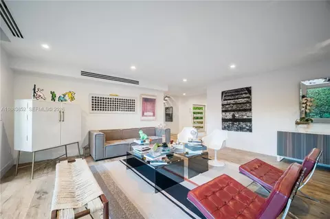 79 W Shore Dr, Miami, FL 33133