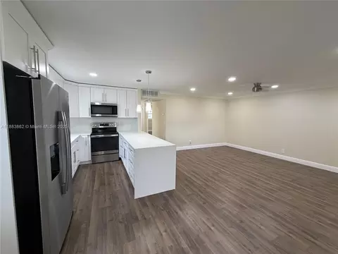 641 N Flanders N #641, Delray Beach, FL 33484