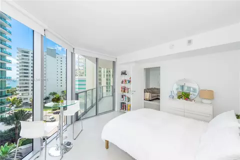Bedroom - 1300 Brickell Bay Dr #708, Miami, FL 33131 photo 2 of 4
