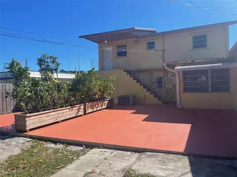 Exterior - 971 E 18th St, Hialeah, FL 33013 photo 6 of 8