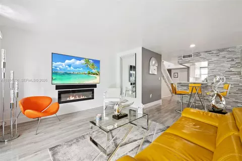 9373 Fontainebleau Blvd #K212, Miami, FL 33172