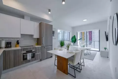 239 SW 9th St #1601, Miami, FL 33130