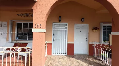 6873 W 36th Ave #202, Hialeah, FL 33018