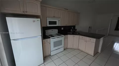 Other - 6873 W 36th Ave #202, Hialeah, FL 33018 photo 4 of 10