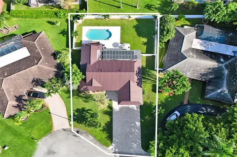 10419 NW 1st Pl, Coral Springs, FL 33071
