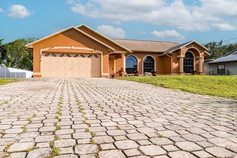3214 SE West Snow Rd, Port Saint Lucie, FL 34984
