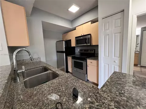 2400 Centergate Dr #102, Miramar, FL 33025