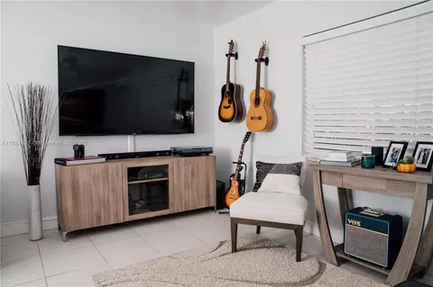 7901 SW 64th Ave #6, South Miami, FL 33143