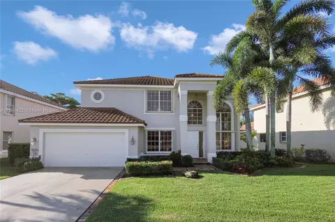 17516 NW 7th St, Pembroke Pines, FL 33029