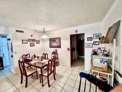 10060 Twin Lakes Dr #37-H, Coral Springs, FL 33071