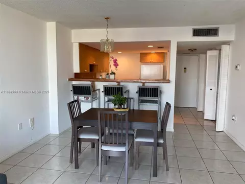 Undisclosed, Miami Beach, FL 33141