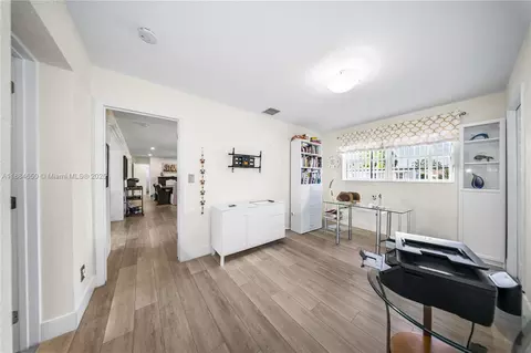 17931 NW 85th Ave, Hialeah, FL 33015 photo 22