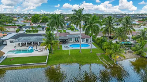 17931 NW 85th Ave, Hialeah, FL 33015 photo 43