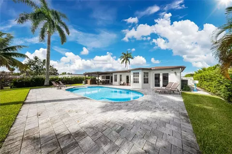 17931 NW 85th Ave, Hialeah, FL 33015 photo 39