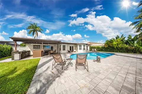 17931 NW 85th Ave, Hialeah, FL 33015 photo 37