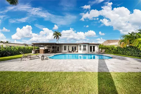 17931 NW 85th Ave, Hialeah, FL 33015 photo 38