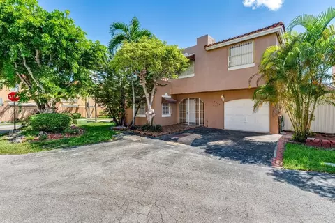 8508 NW 1st Ter, Miami, FL 33126