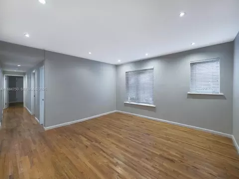 1018 Meridian Ave #4, Miami Beach, FL 33139