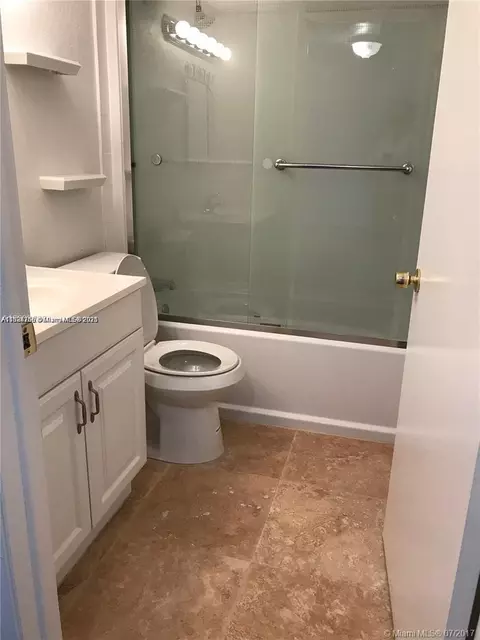 10288 NW 9th St Cir #205, Miami, FL 33172