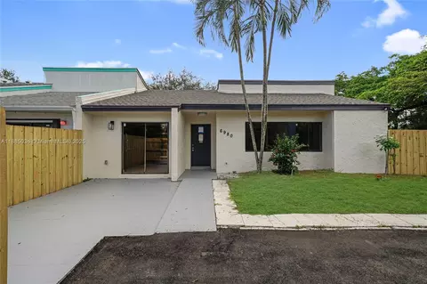 6980 NW 29th Way, Fort Lauderdale, FL 33309