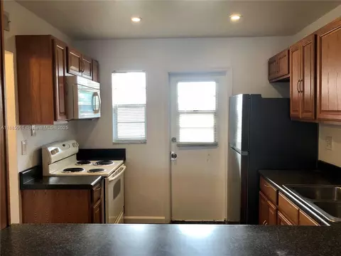 8121 SW 24th Ct #304, Davie, FL 33324