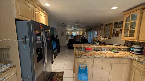 Entry Way - 900 W 50th Pl, Hialeah, FL 33012 photo 1 of 2