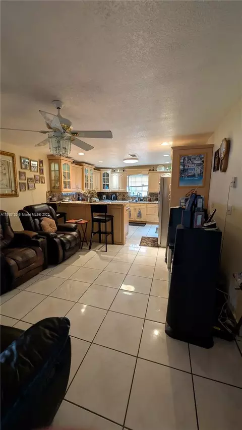 Other - 900 W 50th Pl, Hialeah, FL 33012 photo 9 of 16