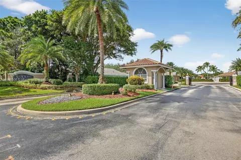 5957 NW 77th Dr, Parkland, FL 33067
