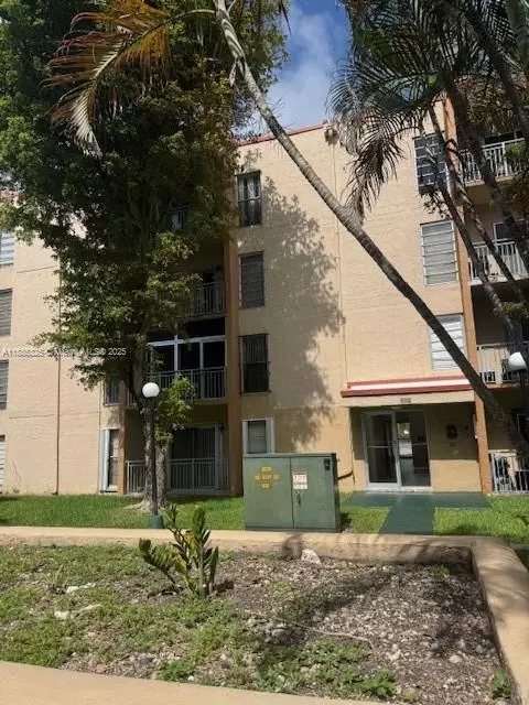 4855 NW 7th St #401-6, Miami, FL 33126